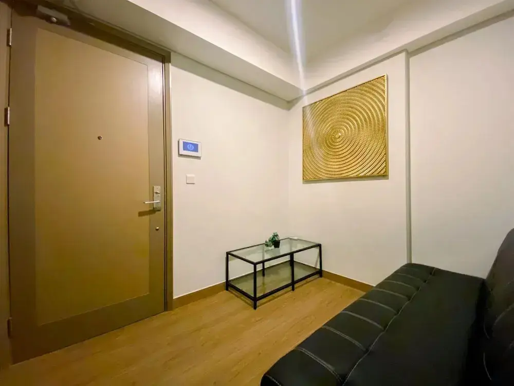 Джакарта: Great Location and Tranquil 1BR at Gold Coast PIK Apartment