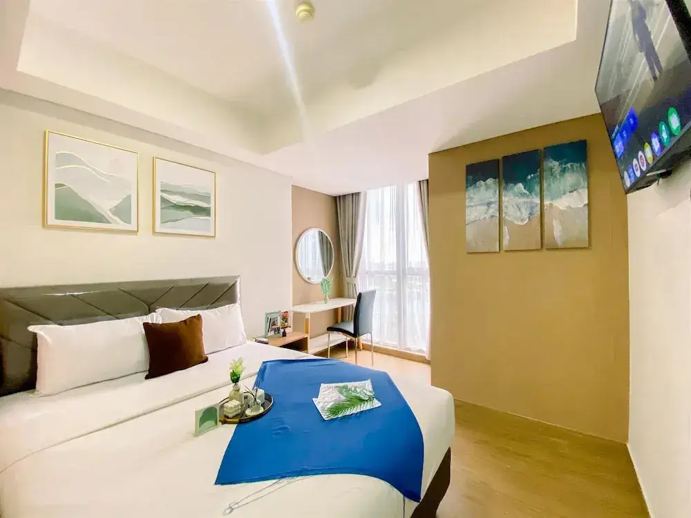 Джакарта: Great Location and Tranquil 1BR at Gold Coast PIK Apartment