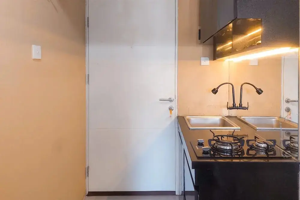 Южный Тангеранг: Comfy Studio Apartment at Urbantown Serpong
