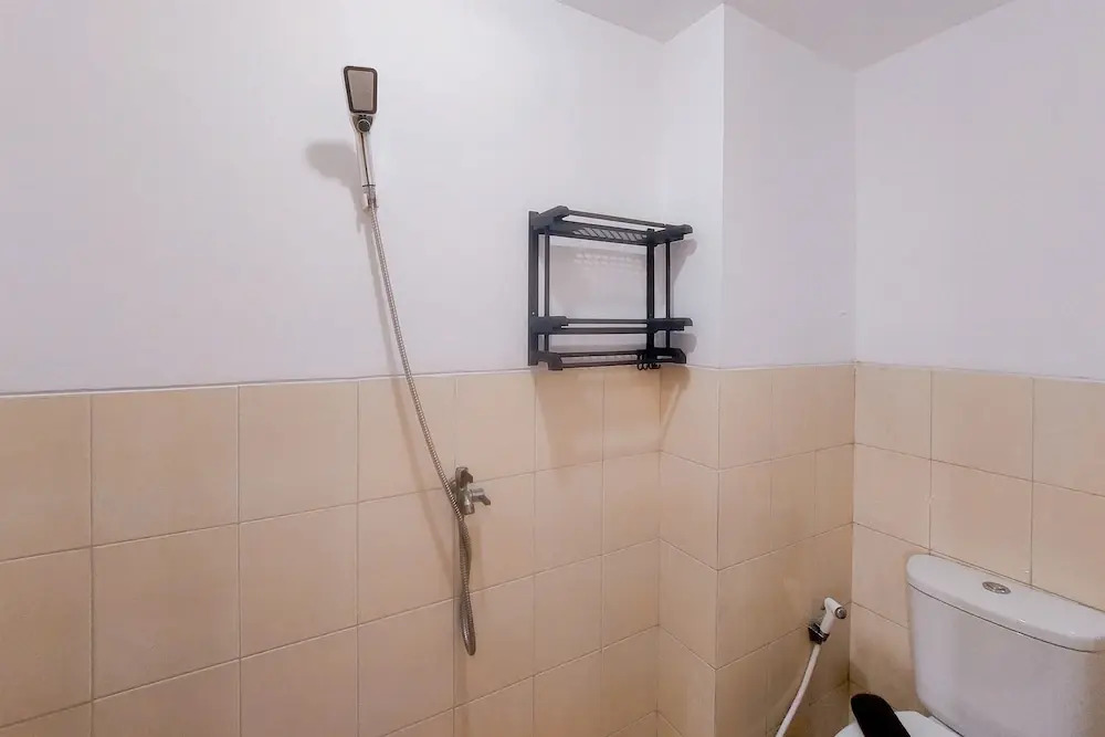 Южный Тангеранг: Comfy Studio Apartment at Urbantown Serpong