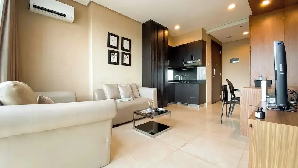 Джакарта: Elegant and Spacious Studio at Kemang Mansion Apartment