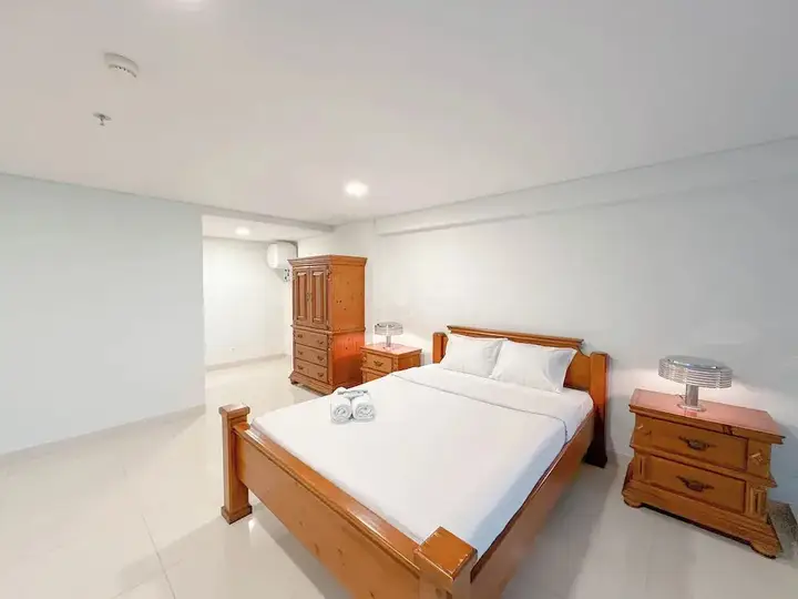 Сурабая: Spacious and Modern Studio SOHO Apartment at VieLoft SOHO and SKY Residence