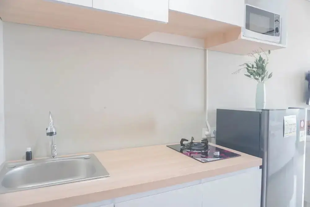 Сукарайя: Homey Living and Well Designed Studio Room at Royal Sentul Park Apartment