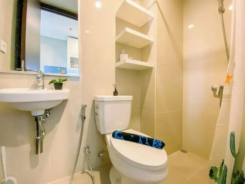 Джакарта: Cozy and Enjoy Living Studio at Vasaka Solterra Apartment