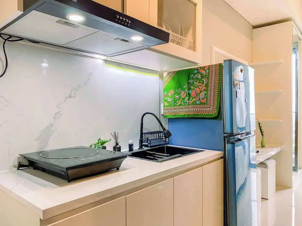 Джакарта: Cozy and Enjoy Living Studio at Vasaka Solterra Apartment