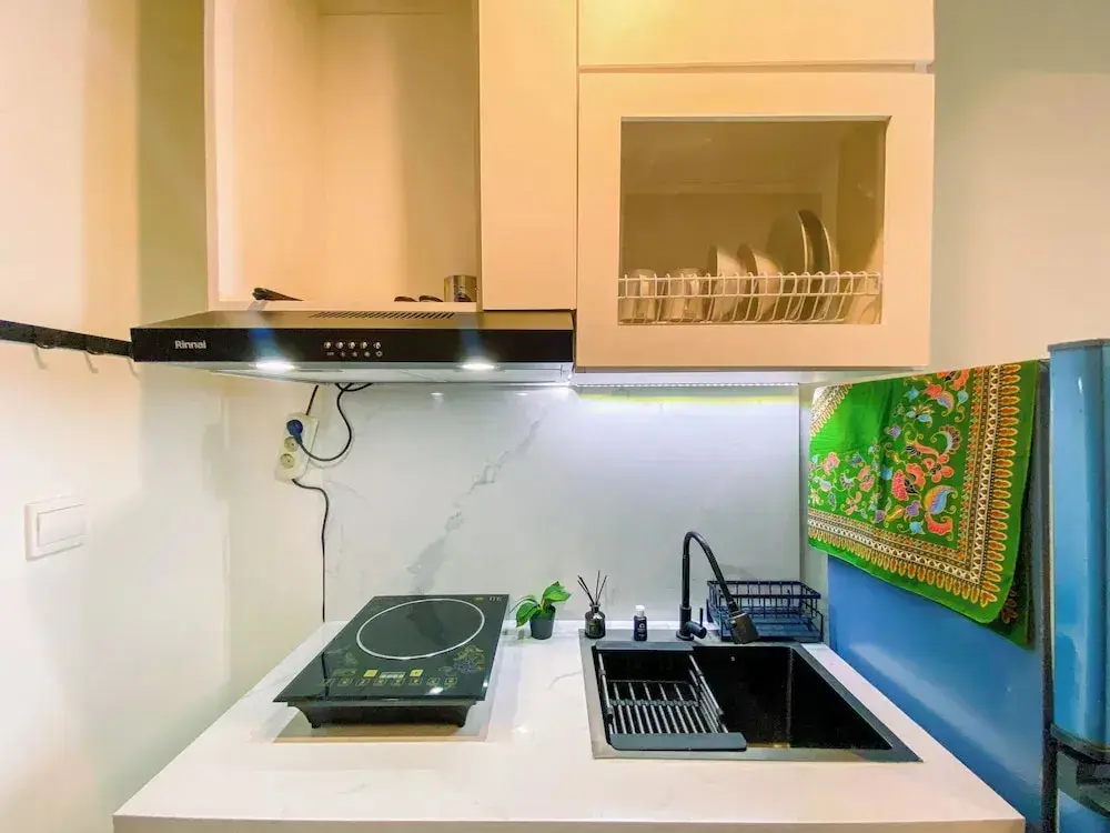 Джакарта: Cozy and Enjoy Living Studio at Vasaka Solterra Apartment