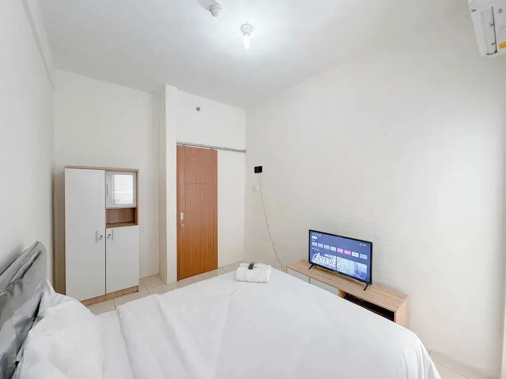 Сурабая: Modern Studio and Chic at Pavilion Permata Apartment