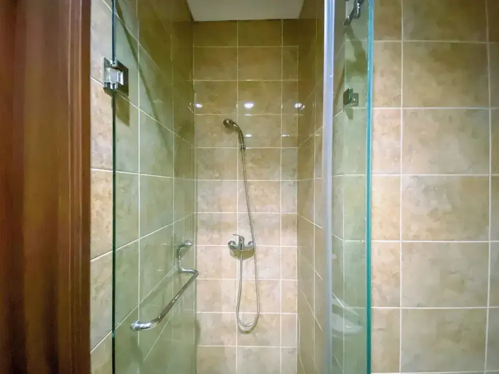 Джакарта: Spacious and Cozy 2BR Apartment Kemang Village