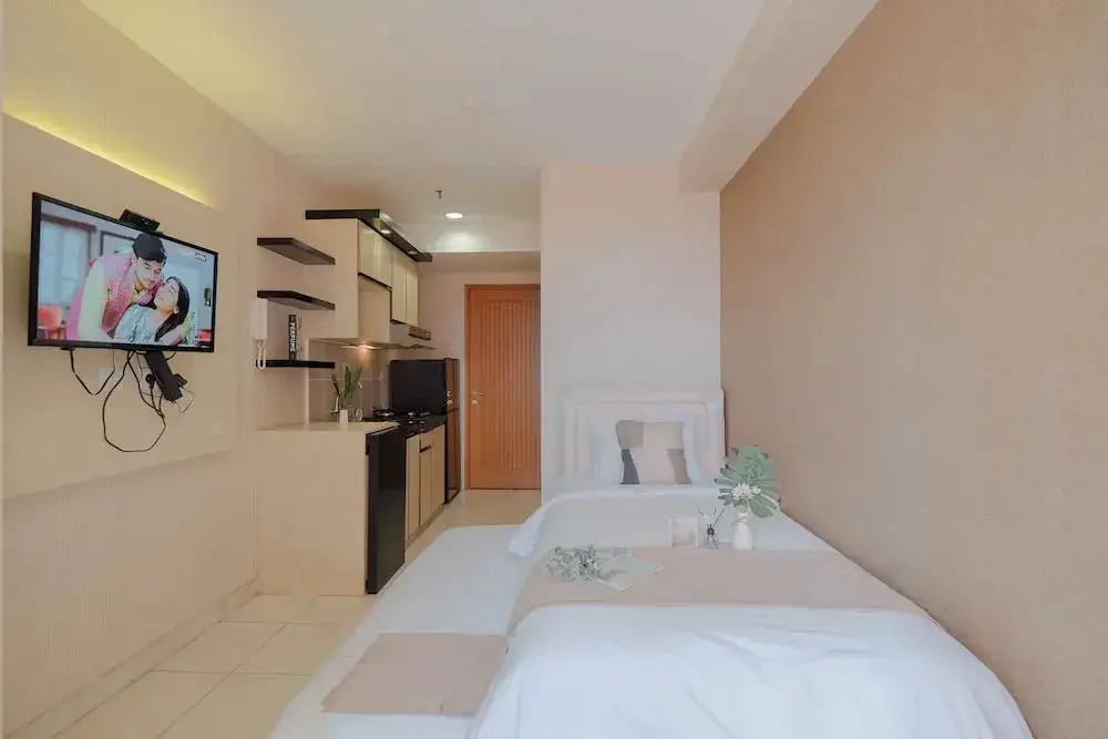 Депок: Good Deal and Comfy Studio Apartment at Cinere Bellevue Suites