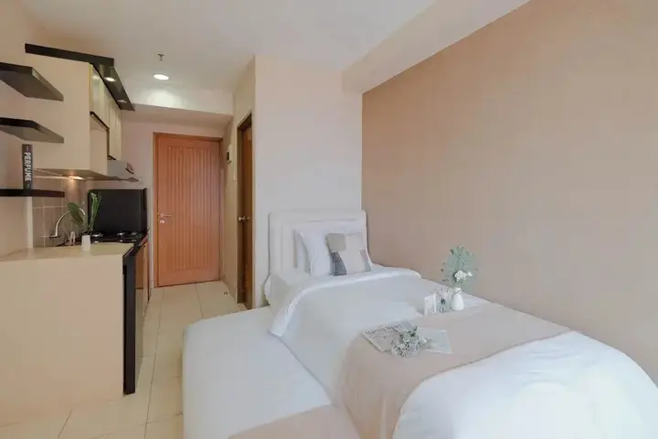 Депок: Good Deal and Comfy Studio Apartment at Cinere Bellevue Suites