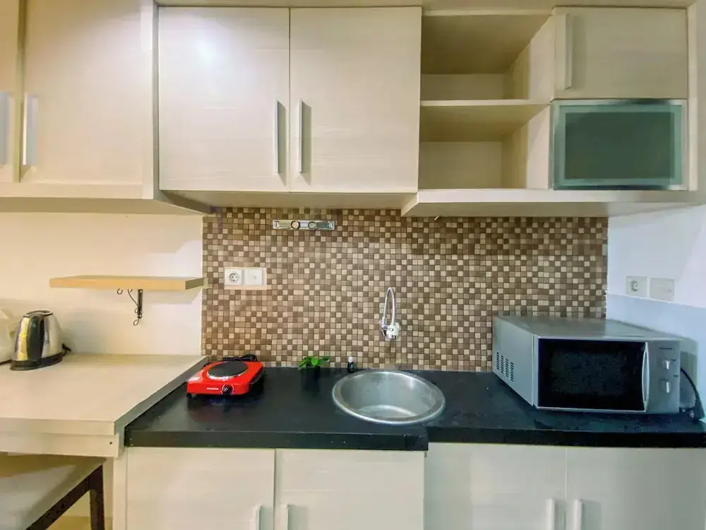 Джакарта: Strategic and Homey Studio at Tamansari Sudirman Apartment