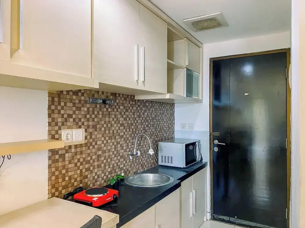 Джакарта: Strategic and Homey Studio at Tamansari Sudirman Apartment