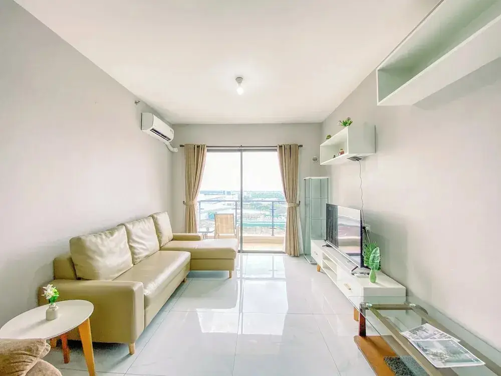 Legok: Tranquil Living 3BR Apartment Sky House BSD