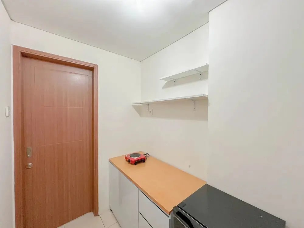 Сурабая: Minimalist and Cozy Studio Pavilion Permata Apartment
