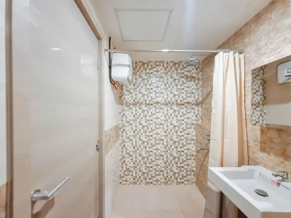 Ngaglik: Tranquil and Modern Studio Mataram City Apartment
