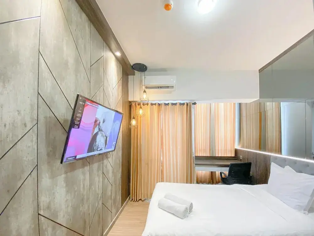 Семаранг: Comfortable and Homey Studio at The Alton Apartment