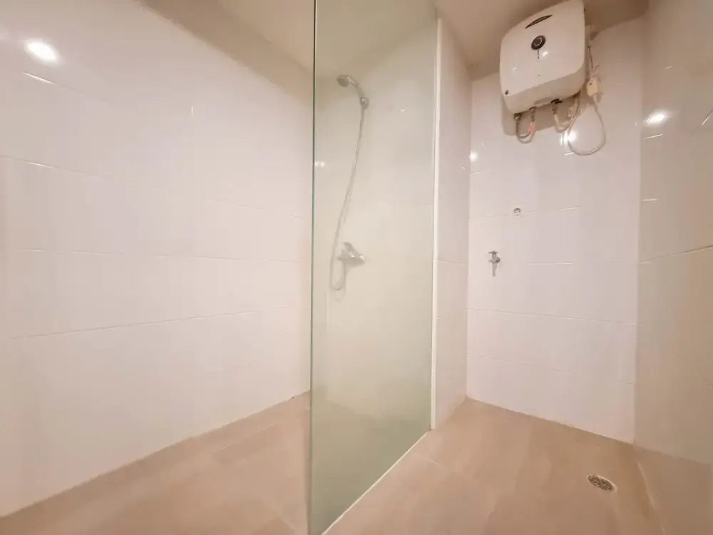Ngaglik: Contemporary Studio No Kitchen Apartment Mataram City