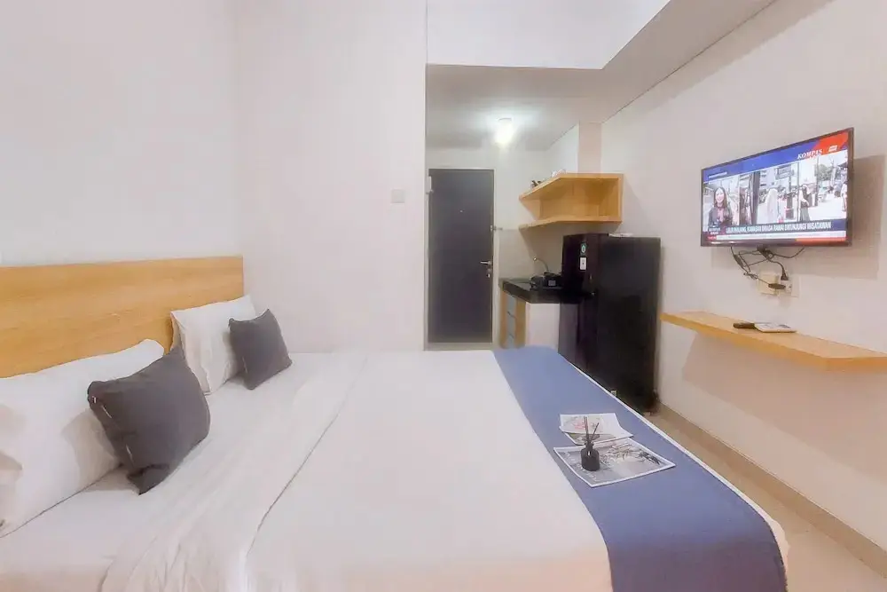 Legok: Cozy and Minimalist Studio Apartment Serpong Garden