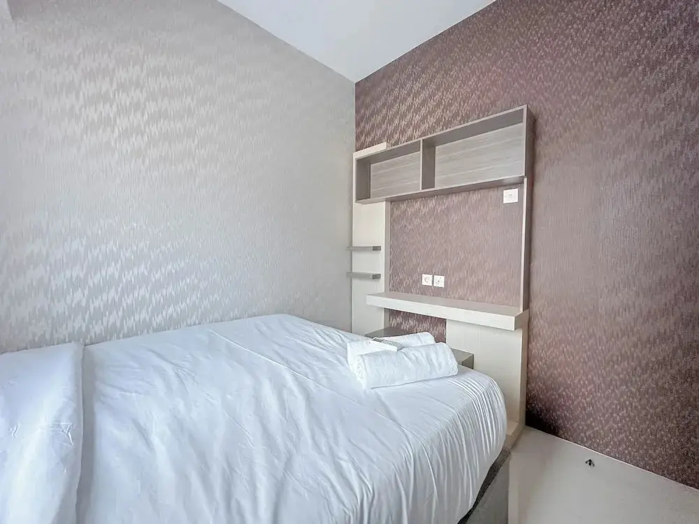 Сурабая: Cozy Stay 2BR at Tanglin Supermall Mansion Apartment