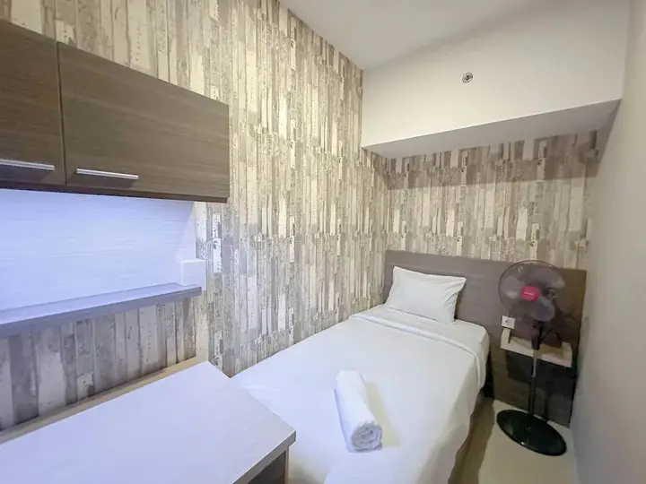 Сурабая: Cozy Stay 2BR at Tanglin Supermall Mansion Apartment