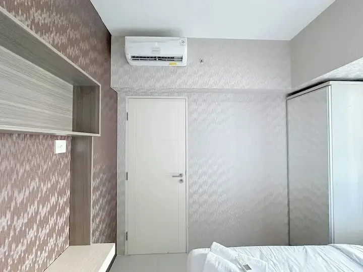 Сурабая: Cozy Stay 2BR at Tanglin Supermall Mansion Apartment