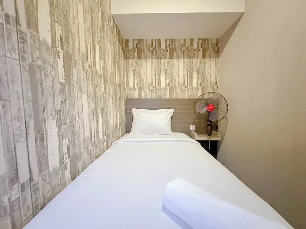 Сурабая: Cozy Stay 2BR at Tanglin Supermall Mansion Apartment