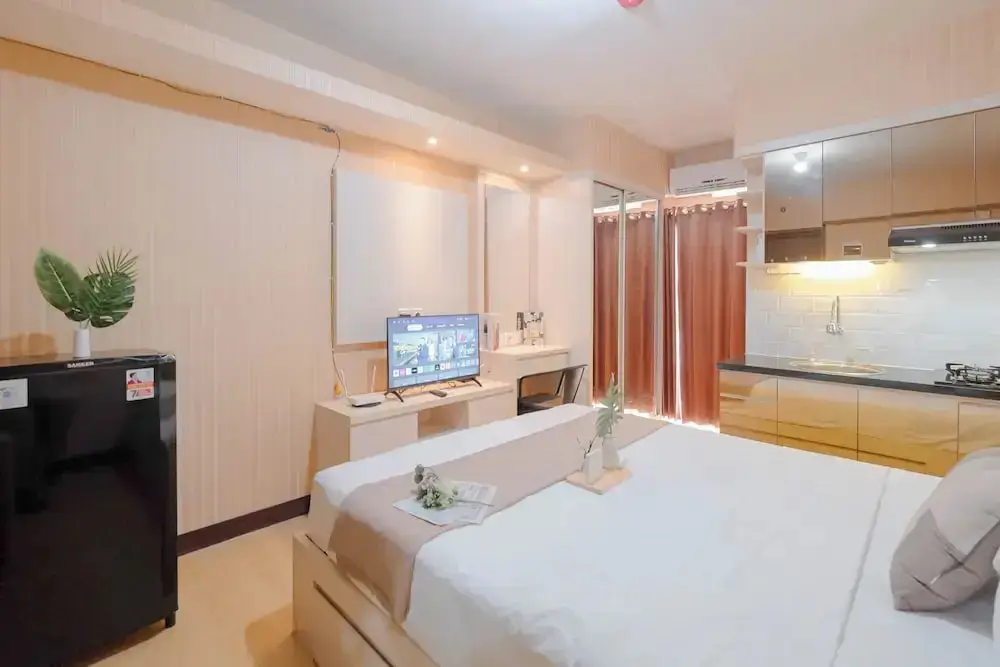 Депок: Nice and Comfy Studio at Cinere Resort Apartment