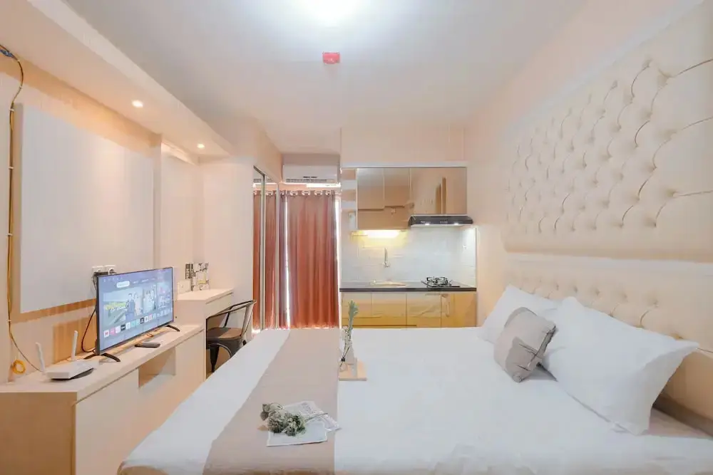 Депок: Nice and Comfy Studio at Cinere Resort Apartment