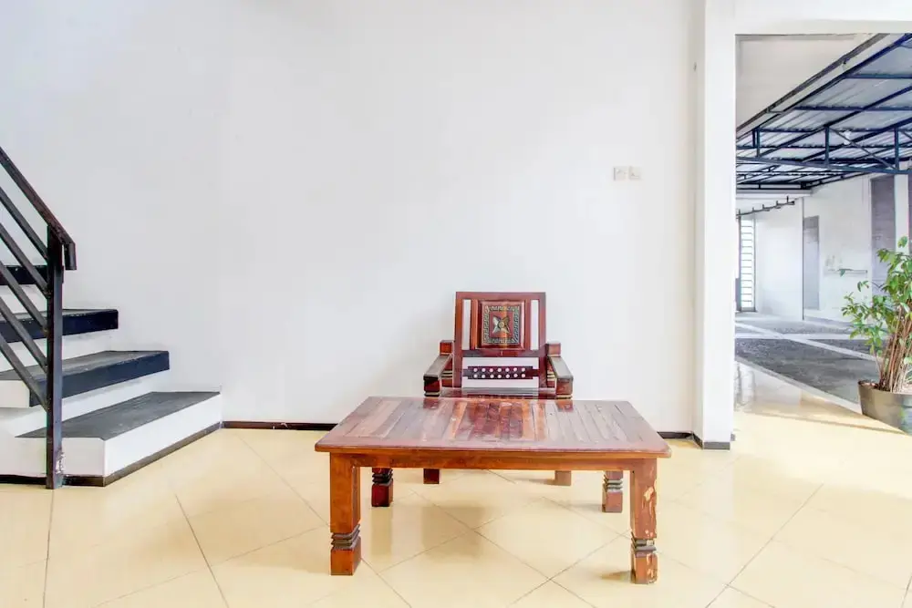Пурвокерто: OYO 94443 Asri Guest House