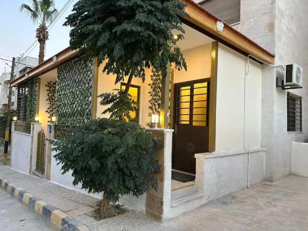 Al Saadi Furnished Apartments — фото 1
