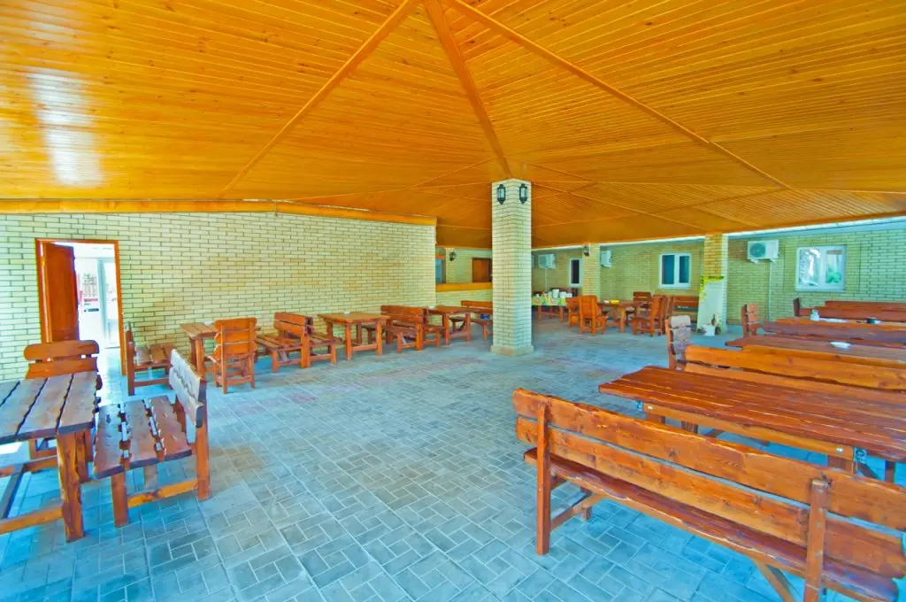 Бугазская Коса: Pansionat YugRa