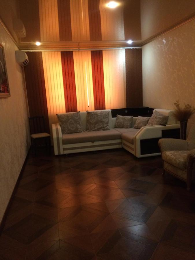 Витязево: Apartment on Pionersky prospekt