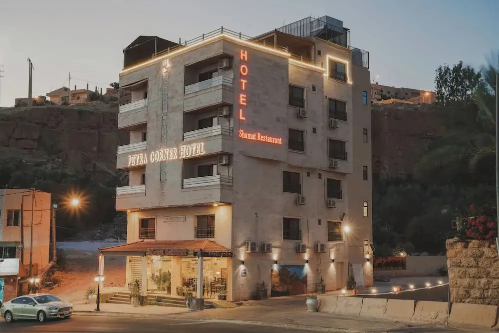 Petra Corner Hotel — фото 1
