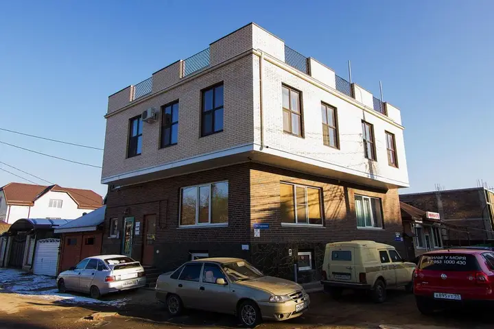 Краснодар: Kaliforniya Guest House
