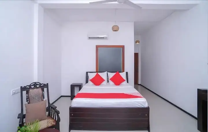 Хиккадува: Makara House