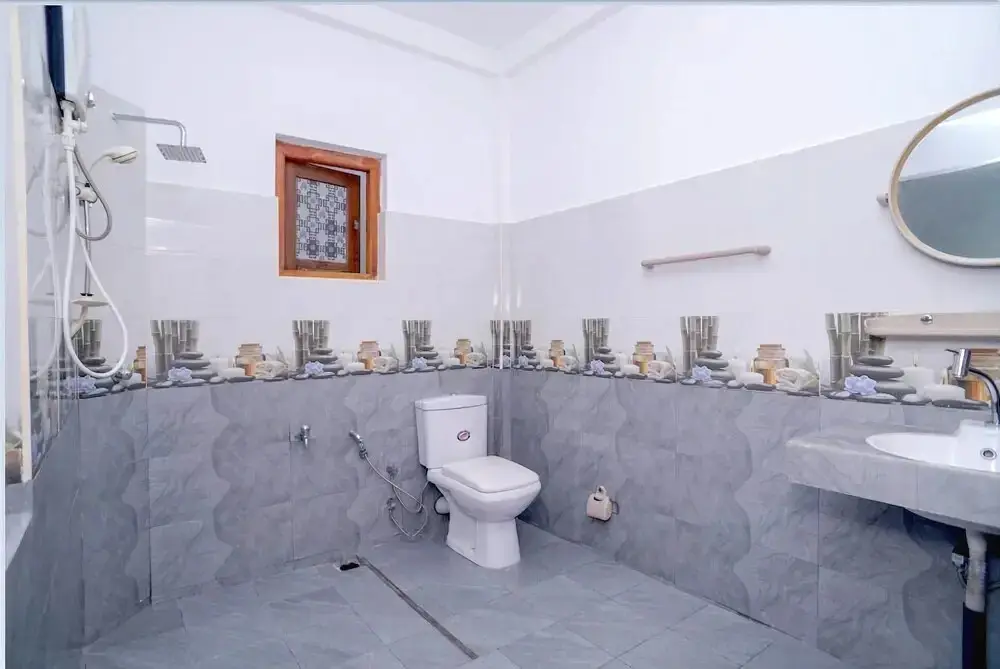 Хиккадува: Makara House
