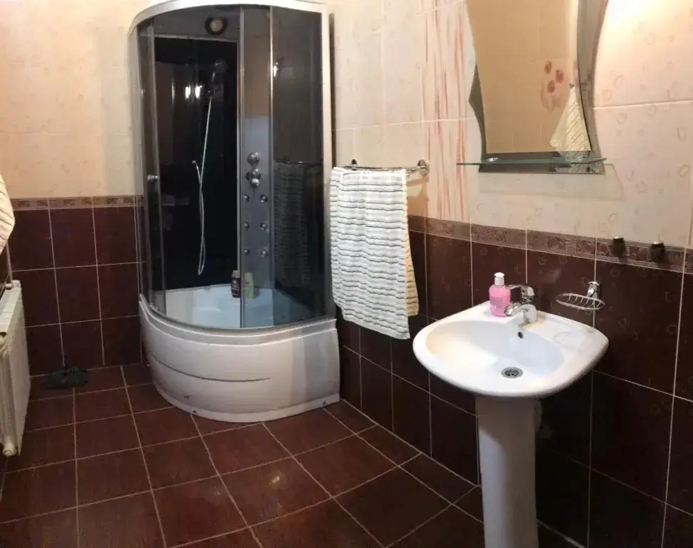 Каменоломни: Kavkazskaya Plennitsa Mini-hotel