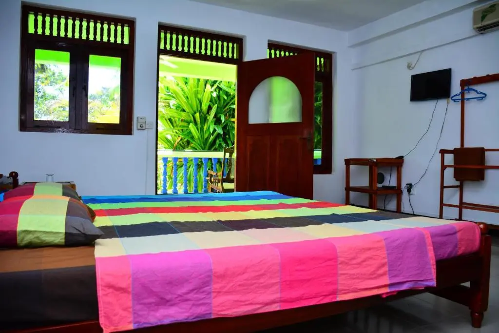 Хиккадува: Jungle Paradise Holiday Resort