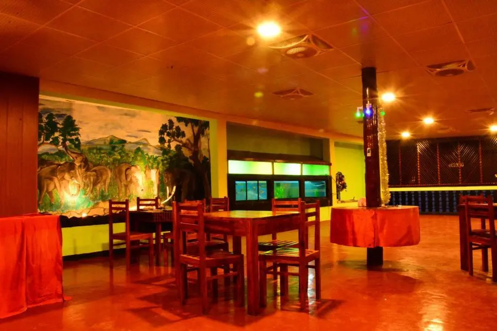 Хиккадува: Jungle Paradise Holiday Resort