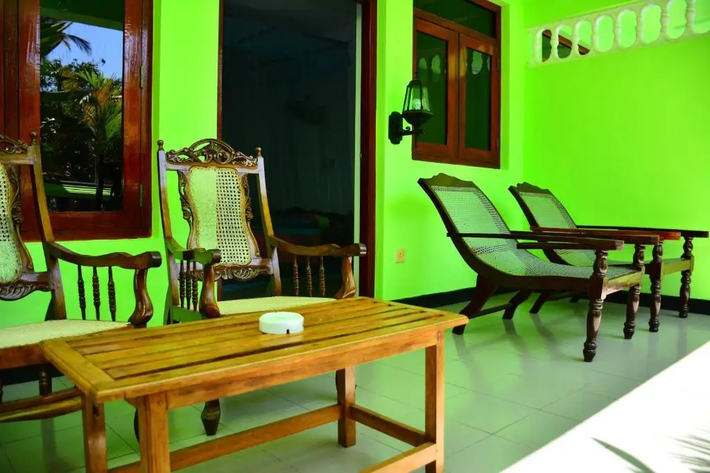 Хиккадува: Jungle Paradise Holiday Resort