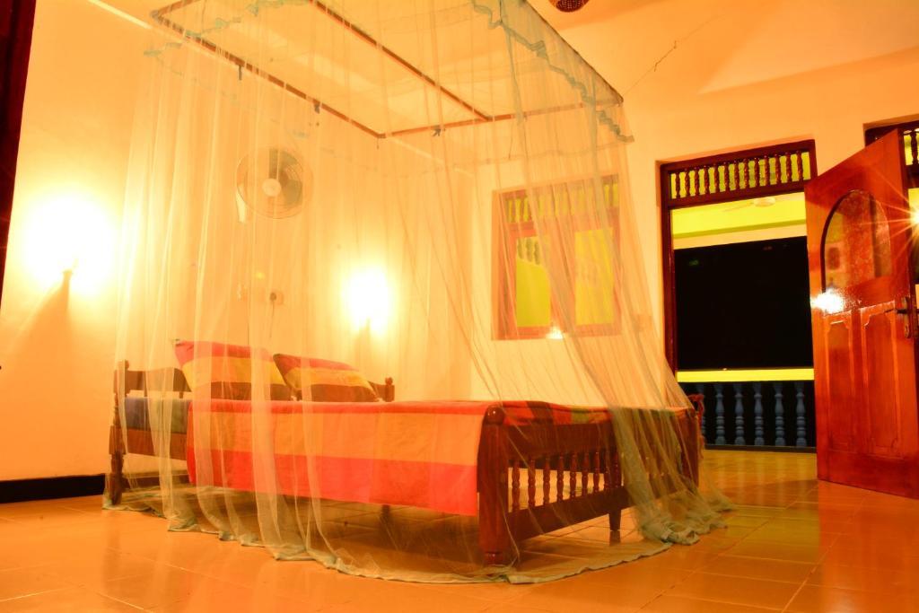 Хиккадува: Jungle Paradise Holiday Resort