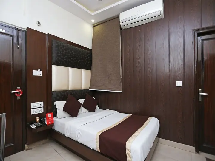 Нью-Дели: OYO 3046 Hotel Sawera International