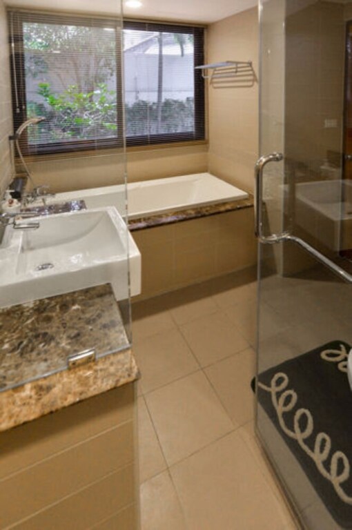 Бангкок: The Pad Silom Convent Serviced Apartment