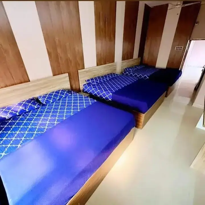 Лонда: Shree Lodge