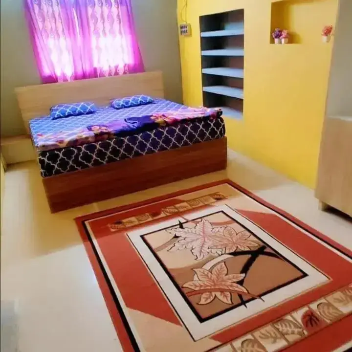 Лонда: Shree Lodge
