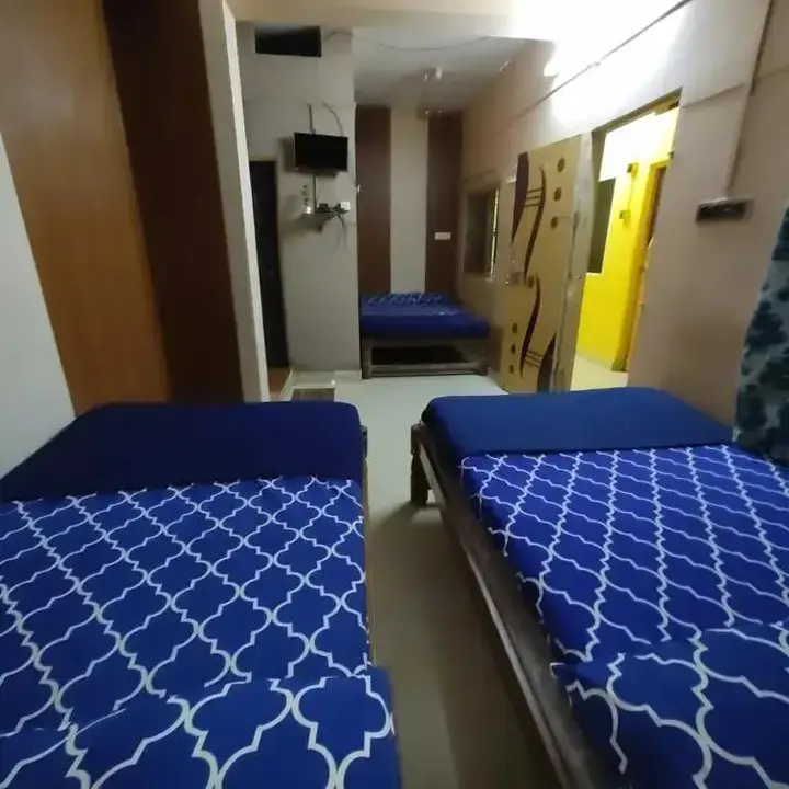 Лонда: Shree Lodge