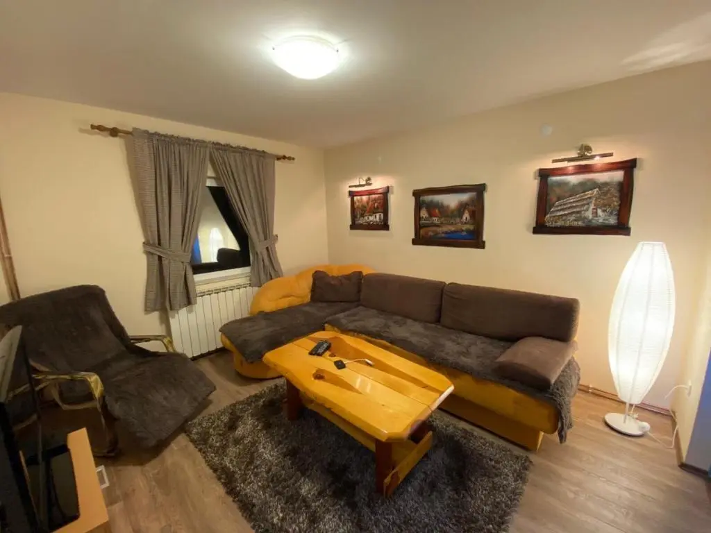 Каньон Tara: Holiday Homes Durmitorski Gaj