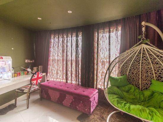 Циндао: Yijia 99 Business Hotel Qingdao Zhengyang Road