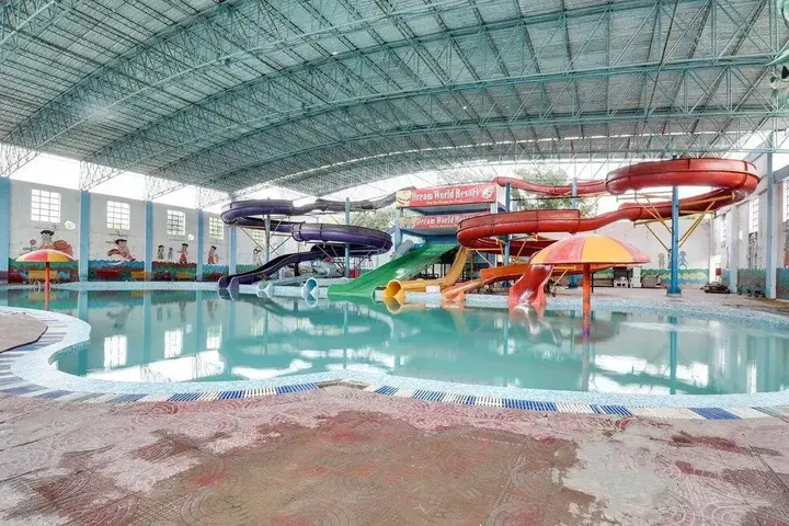Лакхнау: Capital O 43516 Dream World Resort