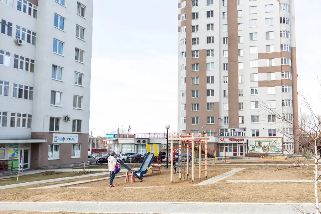 Пермь: Апартаменты Космонавтов 215